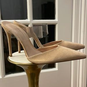 Elegant and very comfortable Schutz heals